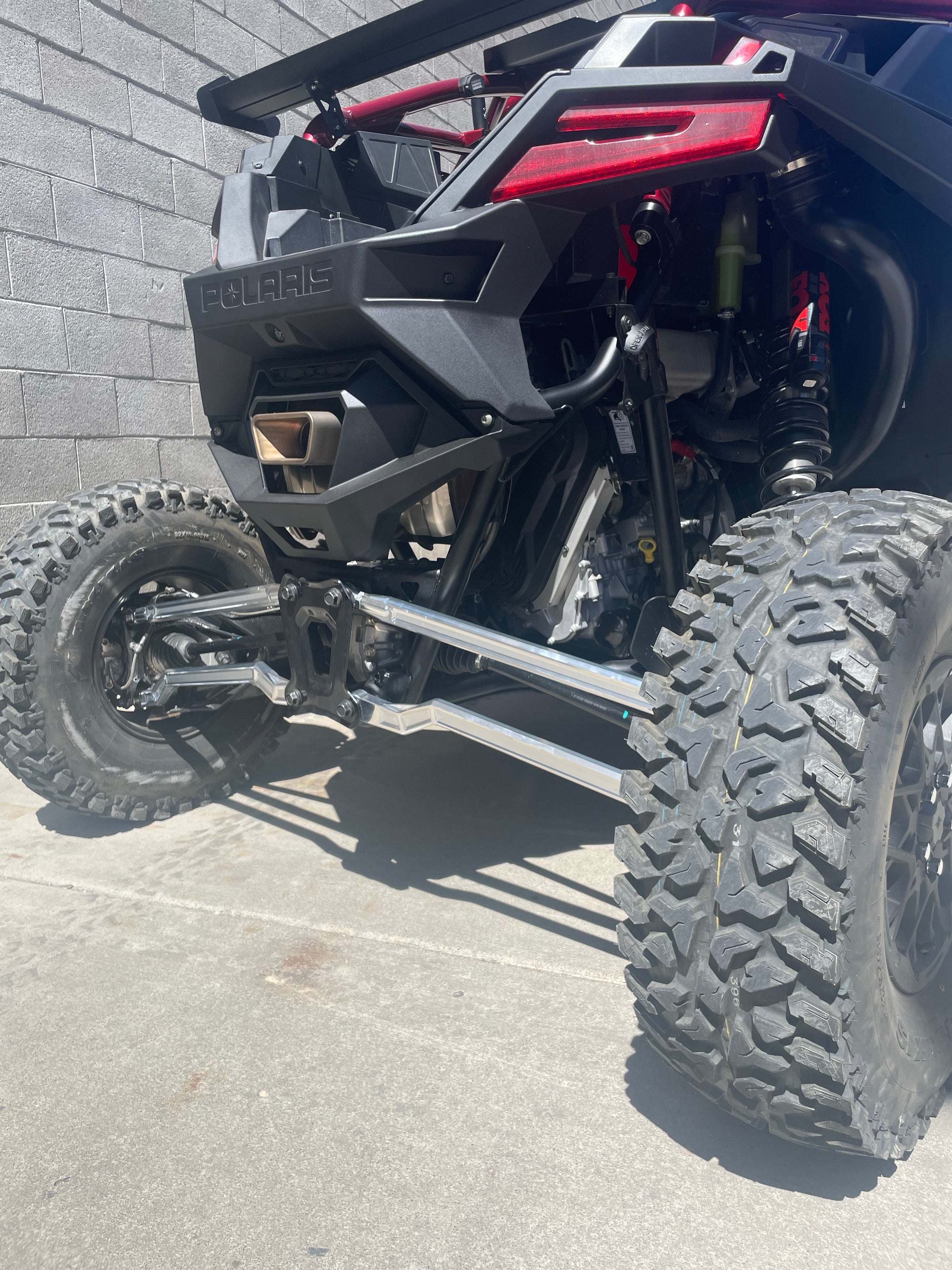 LM-UTV