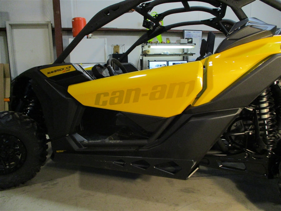 Trail Armor Can Am Maverick X3 Turbo, X3 X DS Turbo R, X3 X RS Turbo R, X3 X MR Turbo, X3 X RC Turbo, X3 X DS Turbo RR, X3 X MR Turbo RR, X3 X RS Turbo RR, X3 X RC Turbo RR, X3 DS Turbo, X3 X DS Turbo RR Smart Shox Full Skids with Integrated Slider Nerfs