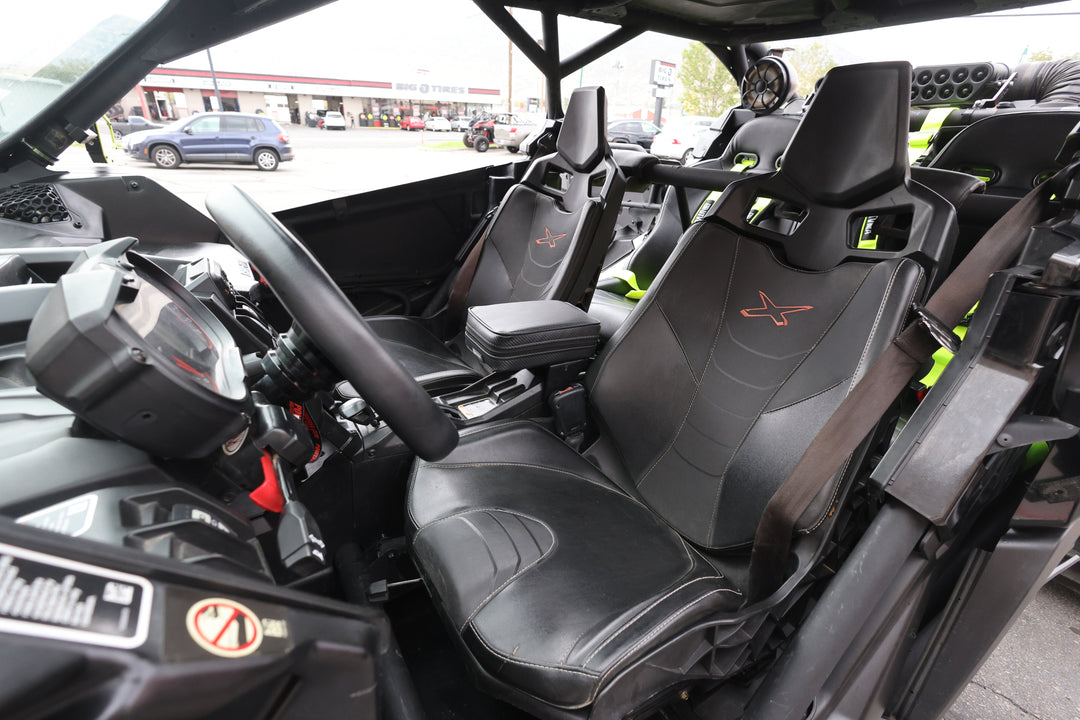 UTVMA Maverick X3 MAX Armrest with Bracket (2017+)