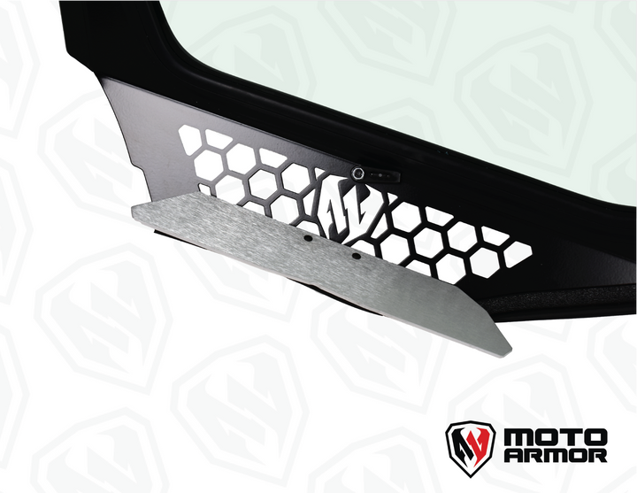 Maverick "R" Vented Glass Windshield with Wipers